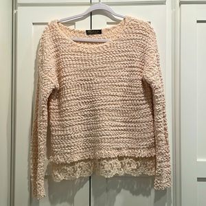 ABSOLUTELY FAMOUS chunky knit sweater with lace. Size Small.
